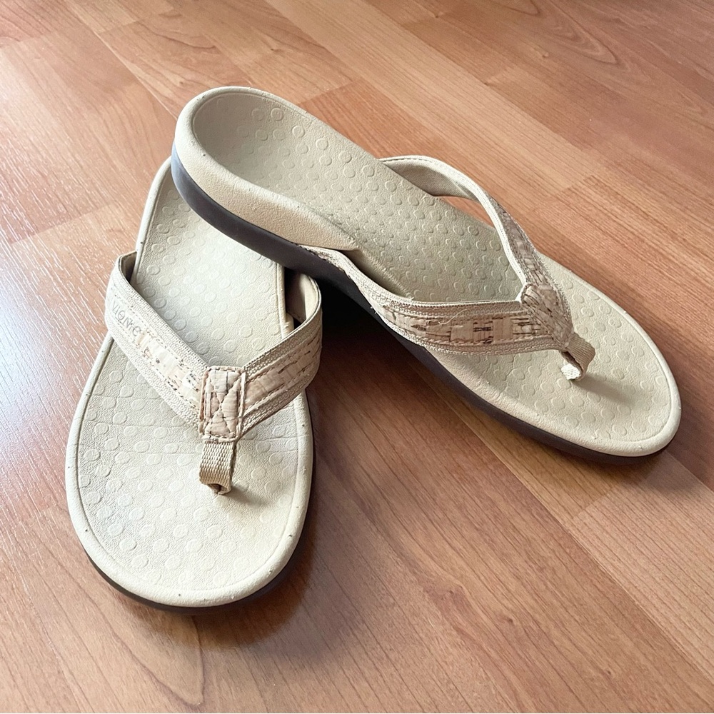 NWOT Vionic Tide II Flip Flops - Picture 2 of 7